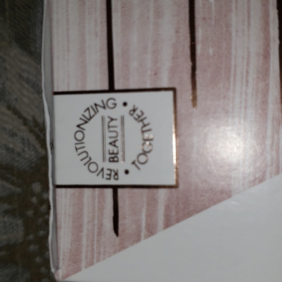 Volition Snow Mushroom Water Serum - Picture 4 of 9